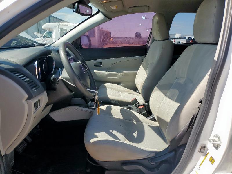 JA4APUAU0MU016653 - 2021 MITSUBISHI OUTLANDER ES WHITE photo 7