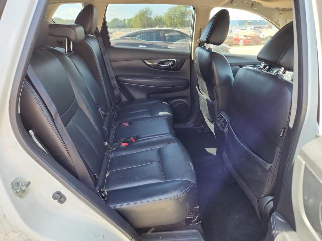 JN8AT2MT3JW491582 - 2018 NISSAN ROGUE S WHITE photo 11