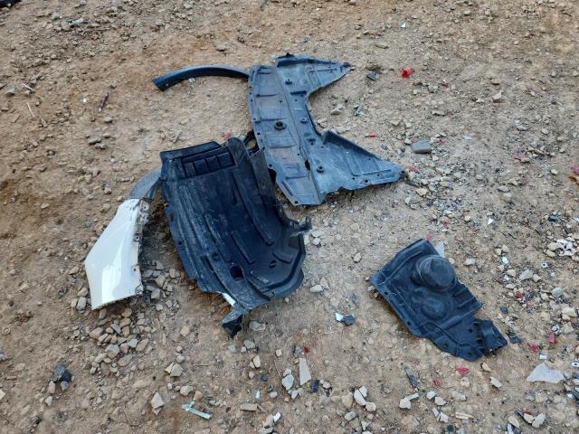 JN8AT2MT3JW491582 - 2018 NISSAN ROGUE S WHITE photo 13