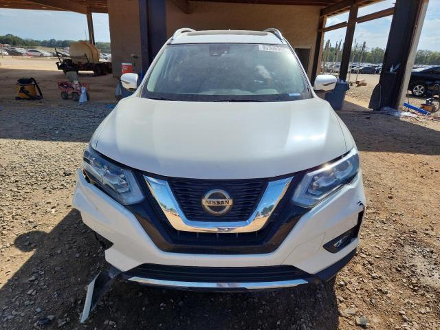 JN8AT2MT3JW491582 - 2018 NISSAN ROGUE S WHITE photo 5