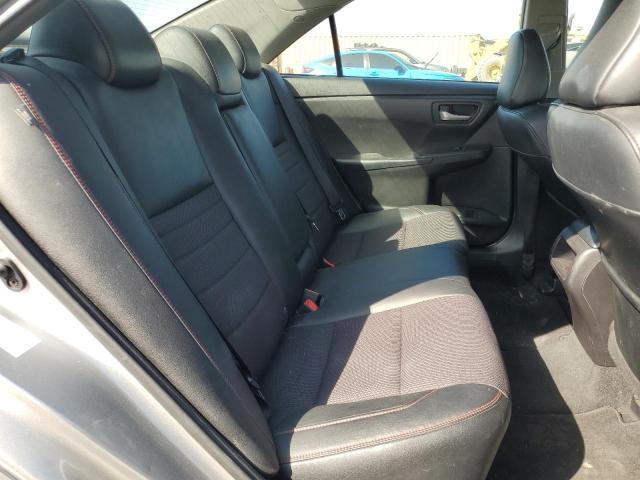 4T1BF1FKXGU145552 - 2016 TOYOTA CAMRY LE 银色 照片 10