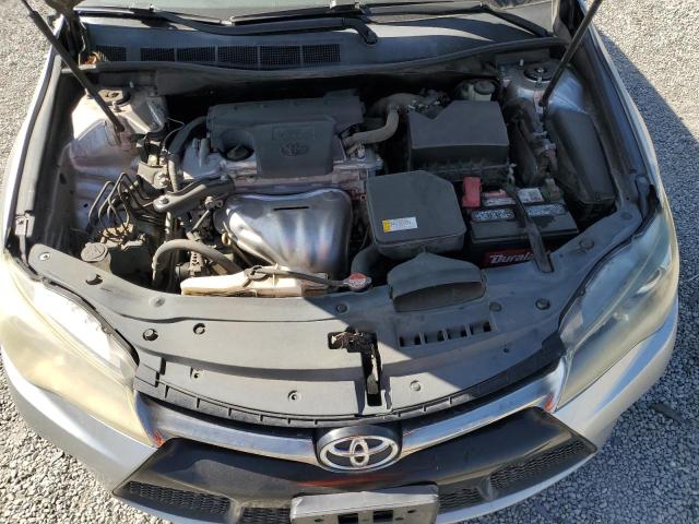 4T1BF1FKXGU145552 - 2016 TOYOTA CAMRY LE 银色 照片 11