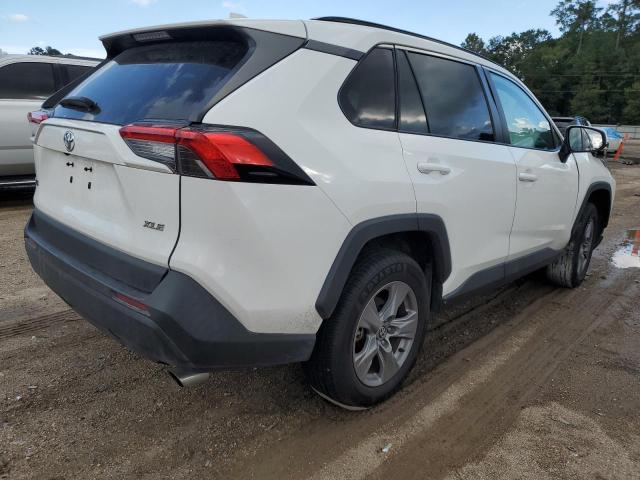 2T3W1RFV4NC182613 - 2022 TOYOTA RAV4 XLE WHITE photo 3