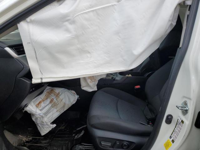 2T3W1RFV4NC182613 - 2022 TOYOTA RAV4 XLE WHITE photo 7