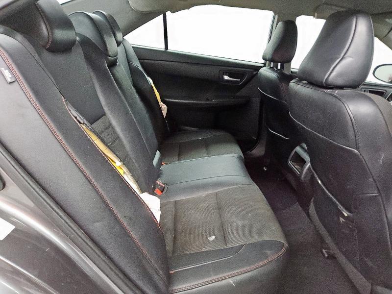 4T1BF1FK0GU145947 - 2016 TOYOTA CAMRY LE GRAY photo 10