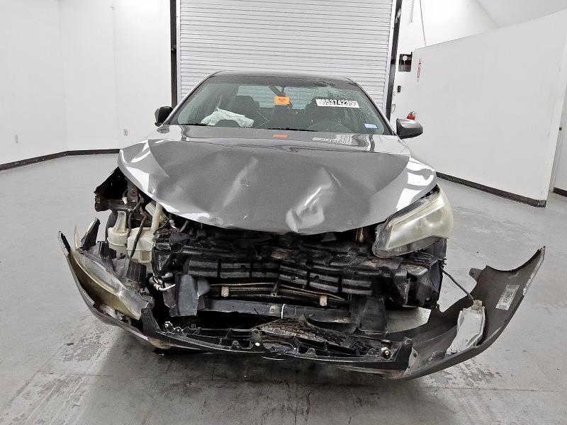 4T1BF1FK0GU145947 - 2016 TOYOTA CAMRY LE GRAY photo 5