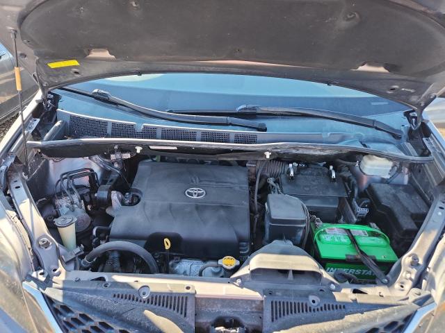 5TDXK3DC3DS330104 - 2013 TOYOTA SIENNA SPORT GRAY photo 12