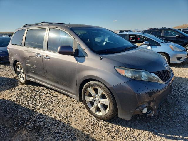 5TDXK3DC3DS330104 - 2013 TOYOTA SIENNA SPORT GRAY photo 4