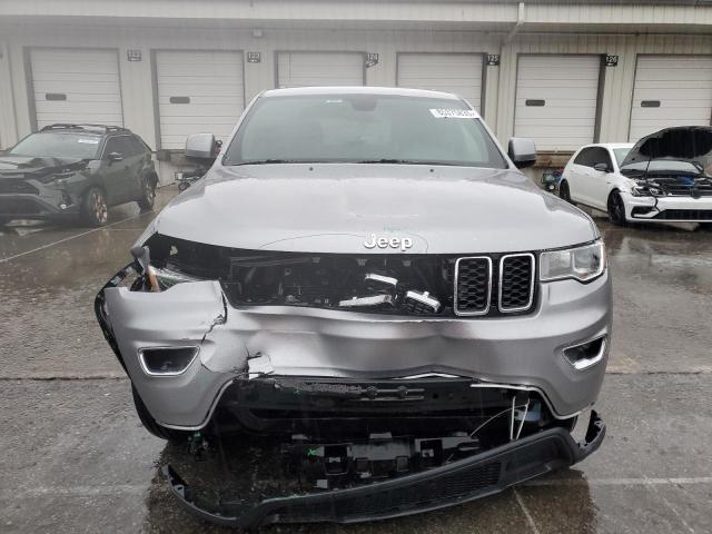 1C4RJFAGXJC190862 - 2018 JEEP GRAND CHER LAREDO 灰色 照片 5