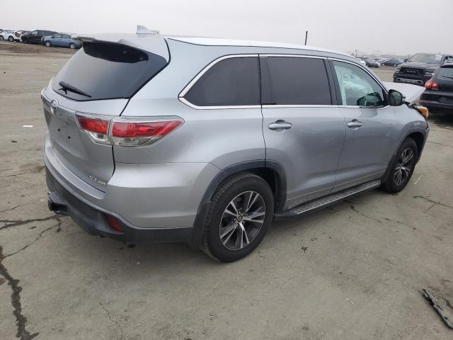 5TDJKRFH4GS285759 - 2016 TOYOTA HIGHLANDER XLE SILVER photo 3