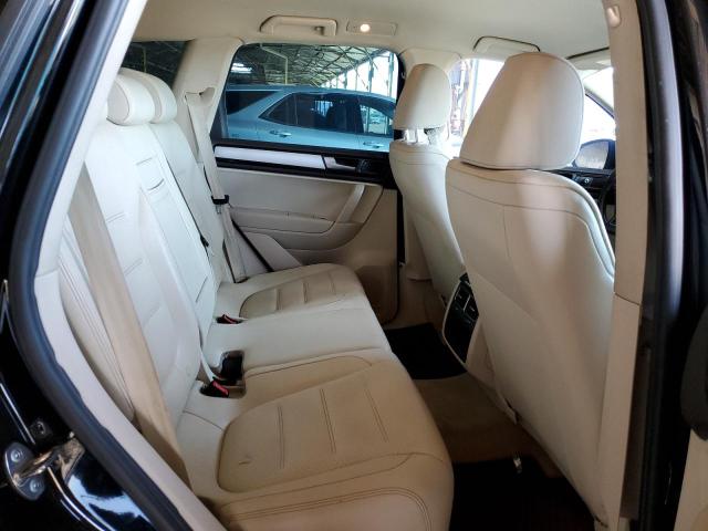 WVGFF9BP3BD007085 - 2011 VOLKSWAGEN TOUAREG V6 Noir photo 10