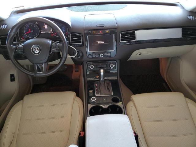 WVGFF9BP3BD007085 - 2011 VOLKSWAGEN TOUAREG V6 Noir photo 8