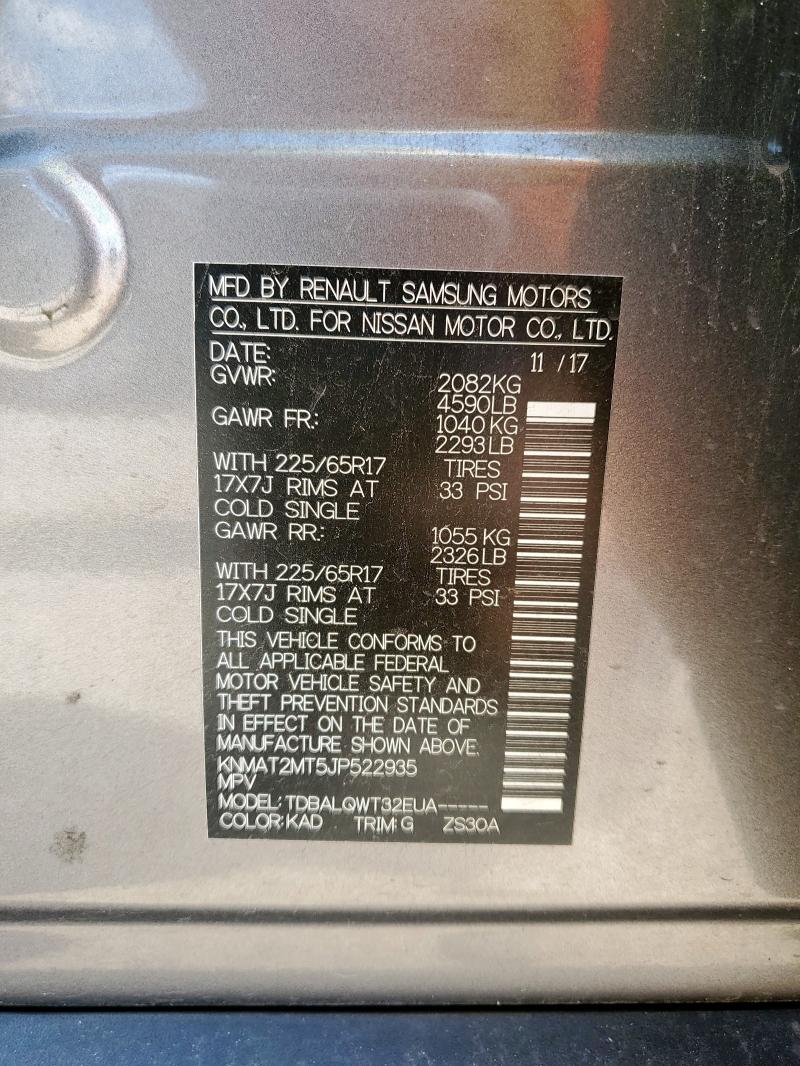 KNMAT2MT5JP522935 - 2018 NISSAN ROGUE S Szary zdjęcie 13