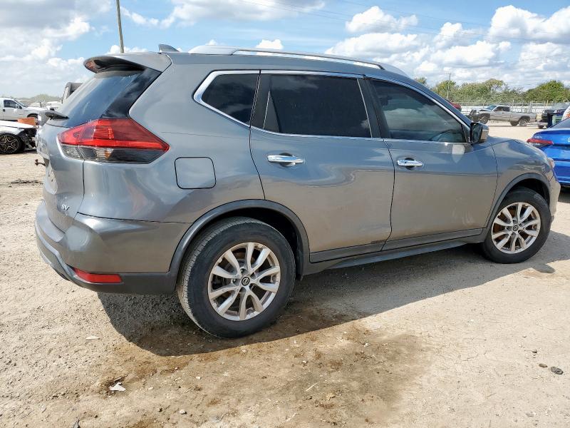 KNMAT2MT5JP522935 - 2018 NISSAN ROGUE S Szary zdjęcie 3