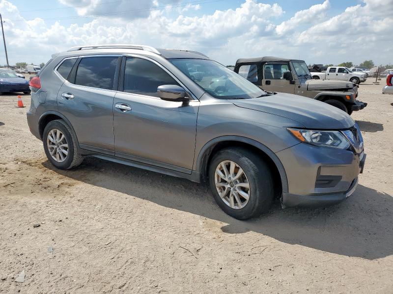 KNMAT2MT5JP522935 - 2018 NISSAN ROGUE S Szary zdjęcie 4