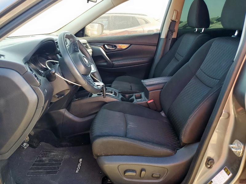 KNMAT2MT5JP522935 - 2018 NISSAN ROGUE S Szary zdjęcie 7