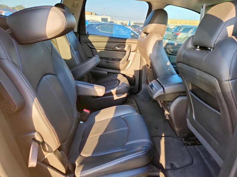 1GNKRHKD8HJ275366 - 2017 CHEVROLET TRAVERSE LT 白色 照片 11