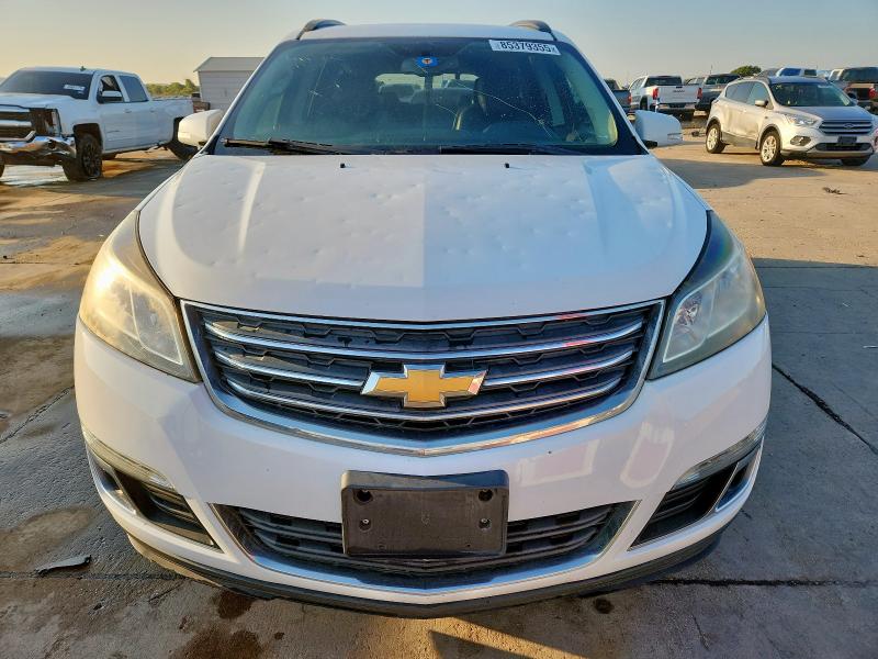 1GNKRHKD8HJ275366 - 2017 CHEVROLET TRAVERSE LT 白色 照片 5