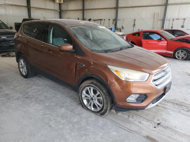 1FMCU9GD7HUD95423 - 2017 FORD ESCAPE SE ORANGE photo 4