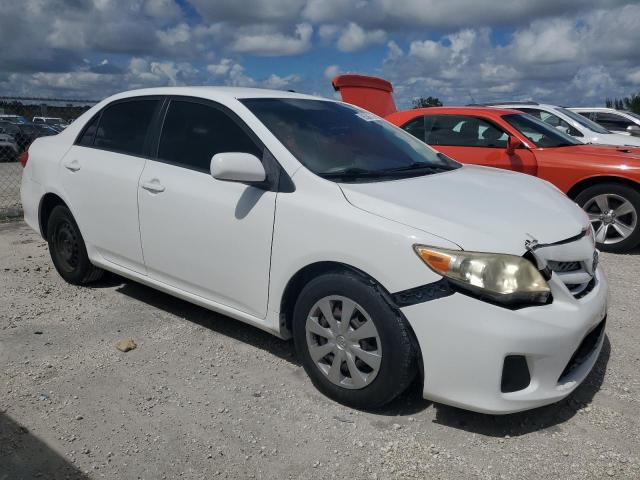 JTDBU4EE6B9133045 - 2011 TOYOTA COROLLA BASE Beyaz fotoğraf 4