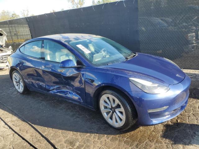 5YJ3E1EA5NF304830 - 2022 TESLA MODEL 3 Bleu photo 4