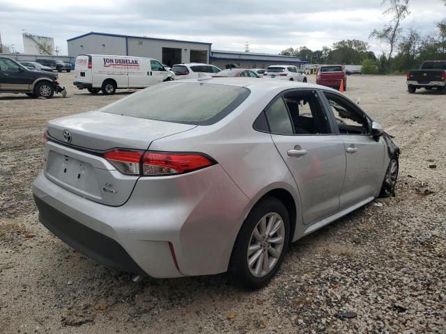 JTDBCMFE6S3080514 - 2025 TOYOTA COROLLA LE ვერცხლისფერი ფოტო 3