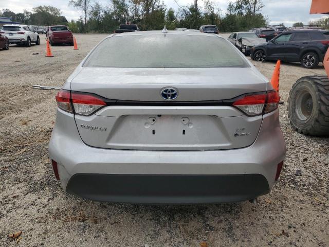 JTDBCMFE6S3080514 - 2025 TOYOTA COROLLA LE ვერცხლისფერი ფოტო 6