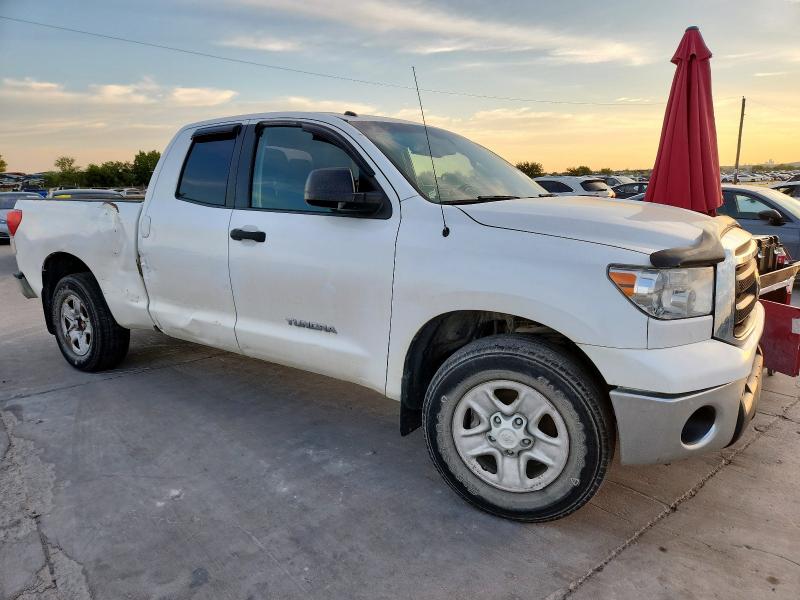 5TFUM5F15CX034143 - 2012 TOYOTA TUNDRA DOUBLE CAB SR5 WHITE photo 4