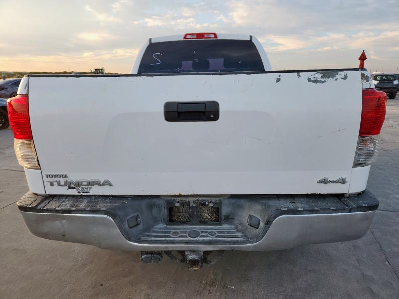 5TFUM5F15CX034143 - 2012 TOYOTA TUNDRA DOUBLE CAB SR5 WHITE photo 6