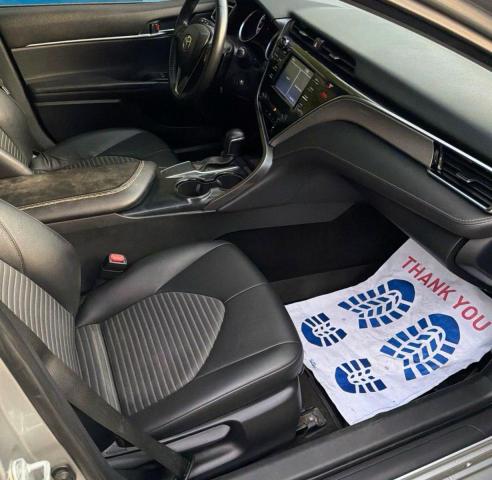 JTNB11HK1J3034946 - 2018 TOYOTA CAMRY L 银色 照片 5