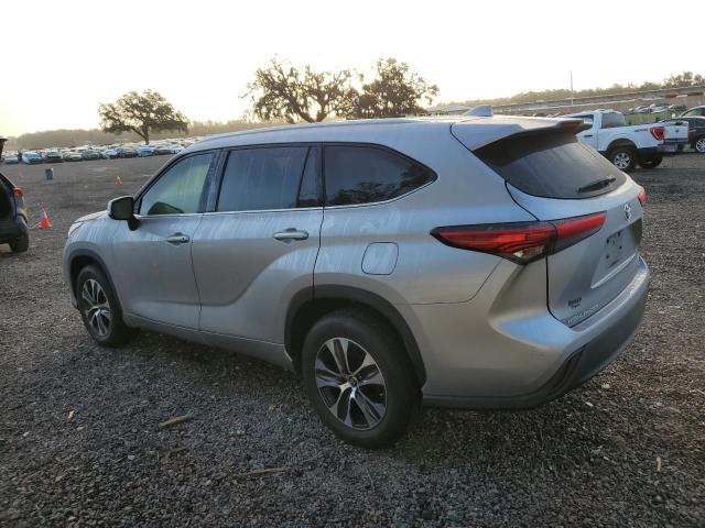 5TDGZRAH6MS535415 - 2021 TOYOTA HIGHLANDER XLE SILVER photo 2
