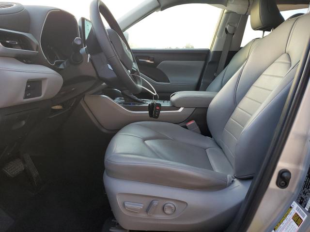5TDGZRAH6MS535415 - 2021 TOYOTA HIGHLANDER XLE SILVER photo 7
