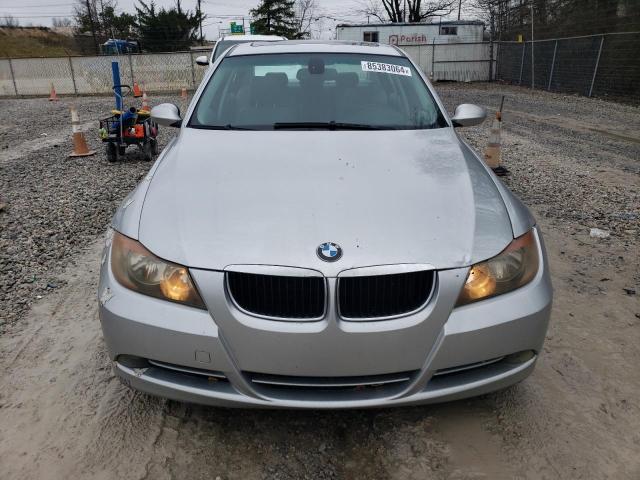 WBAVA33558KX87746 - 2008 BMW 3 SERIES I Արծաթագույն լուսանկար 5