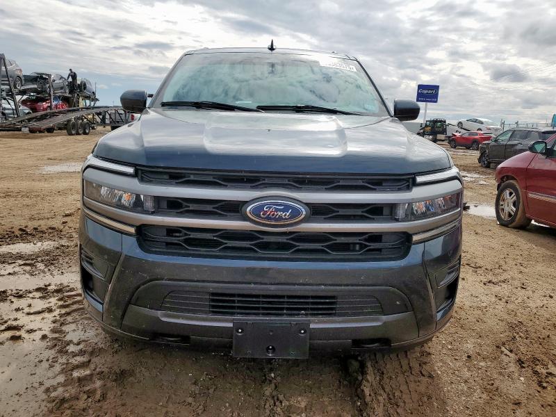 1FMJU1J83REA72163 - 2024 FORD EXPEDITION XLT BLUE photo 5