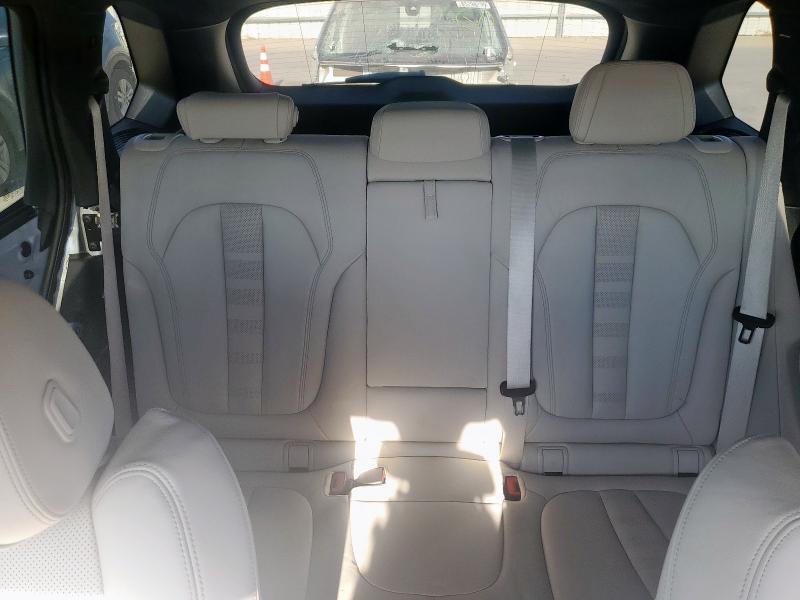 5UXCR6C0XM9F64629 - 2021 BMW X5 XDRIVE40I WHITE photo 10