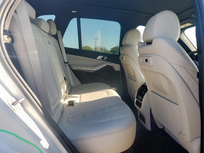 5UXCR6C0XM9F64629 - 2021 BMW X5 XDRIVE40I WHITE photo 11