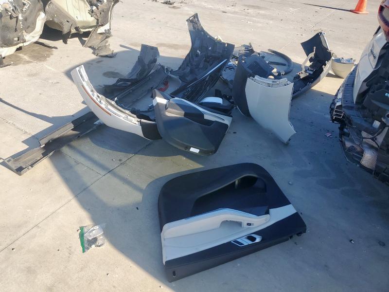 5UXCR6C0XM9F64629 - 2021 BMW X5 XDRIVE40I WHITE photo 13