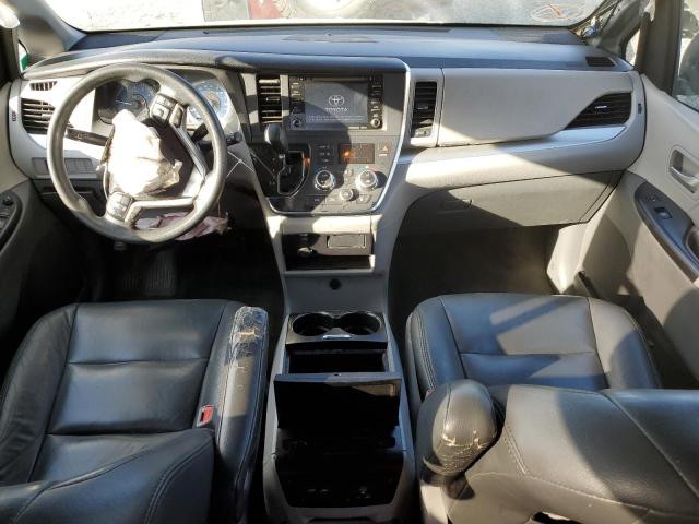 5TDKZ3DC9JS956838 - 2018 TOYOTA SIENNA LE GRAY photo 8