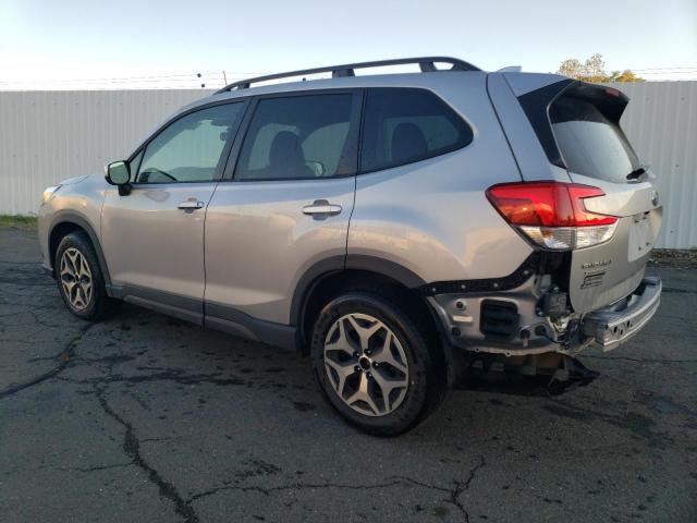 JF2SKAECXPH419272 - 2023 SUBARU FORESTER PREMIUM ვერცხლისფერი ფოტო 2