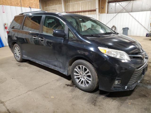 5TDYZ3DC0JS917761 - 2018 TOYOTA SIENNA XLE BLACK photo 4