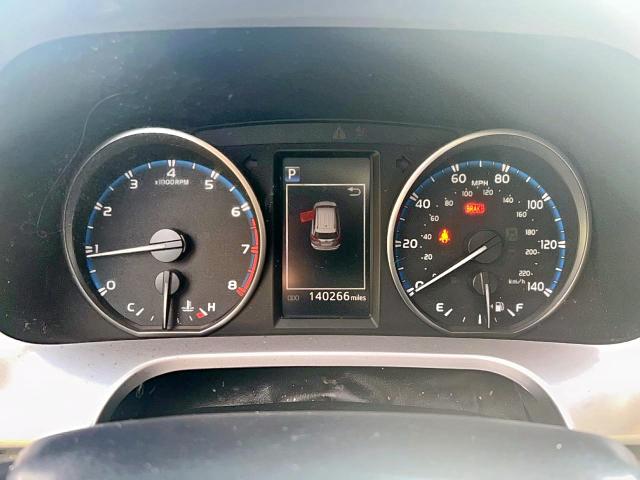 JTMZFREV9JD122493 - 2018 TOYOTA RAV4 LE 蓝色 照片 8