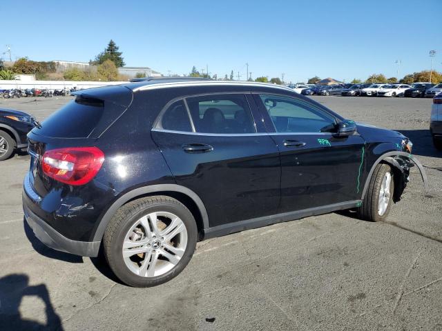 WDCTG4EB6JJ440367 - 2018 MERCEDES-BENZ GLA 250 Қара фото 3
