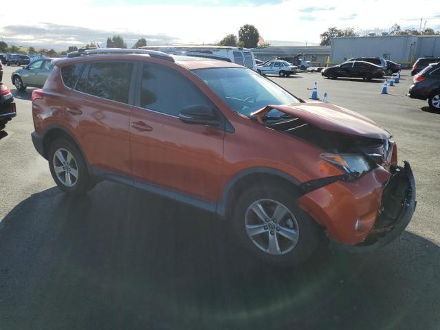 2T3RFREV6FW287752 - 2015 TOYOTA RAV4 XLE ORANGE photo 4