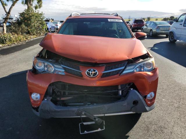 2T3RFREV6FW287752 - 2015 TOYOTA RAV4 XLE ORANGE photo 5