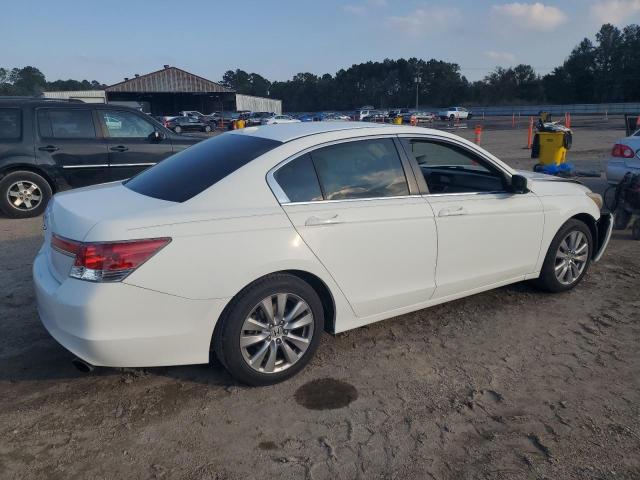 1HGCP2F85BA101258 - 2011 HONDA ACCORD EXL WHITE photo 3