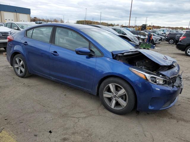 3KPFL4A78JE260885 - 2018 KIA FORTE LX ლურჯი ფოტო 4