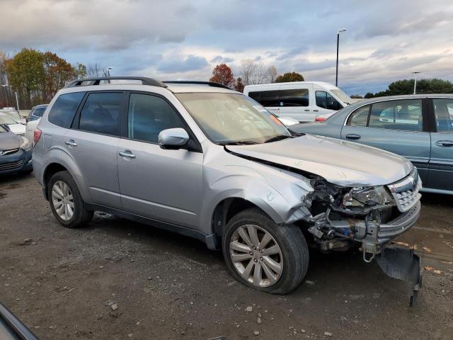 JF2SHADC7CH426318 - 2012 SUBARU FORESTER 2.5X PREMIUM Сріблястий фото 4