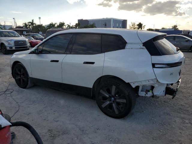 WB523CF03RCR63068 - 2024 BMW IX XDRIVE50 Ağ foto 2