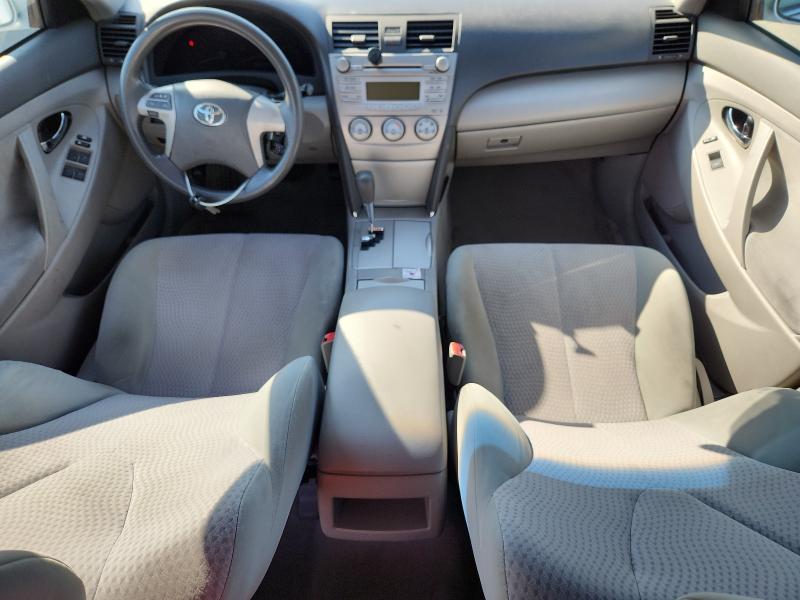 4T1BF3EK5AU100457 - 2010 TOYOTA CAMRY BASE 银色 照片 8