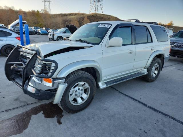 2000 TOYOTA 4RUNNER SR5, 